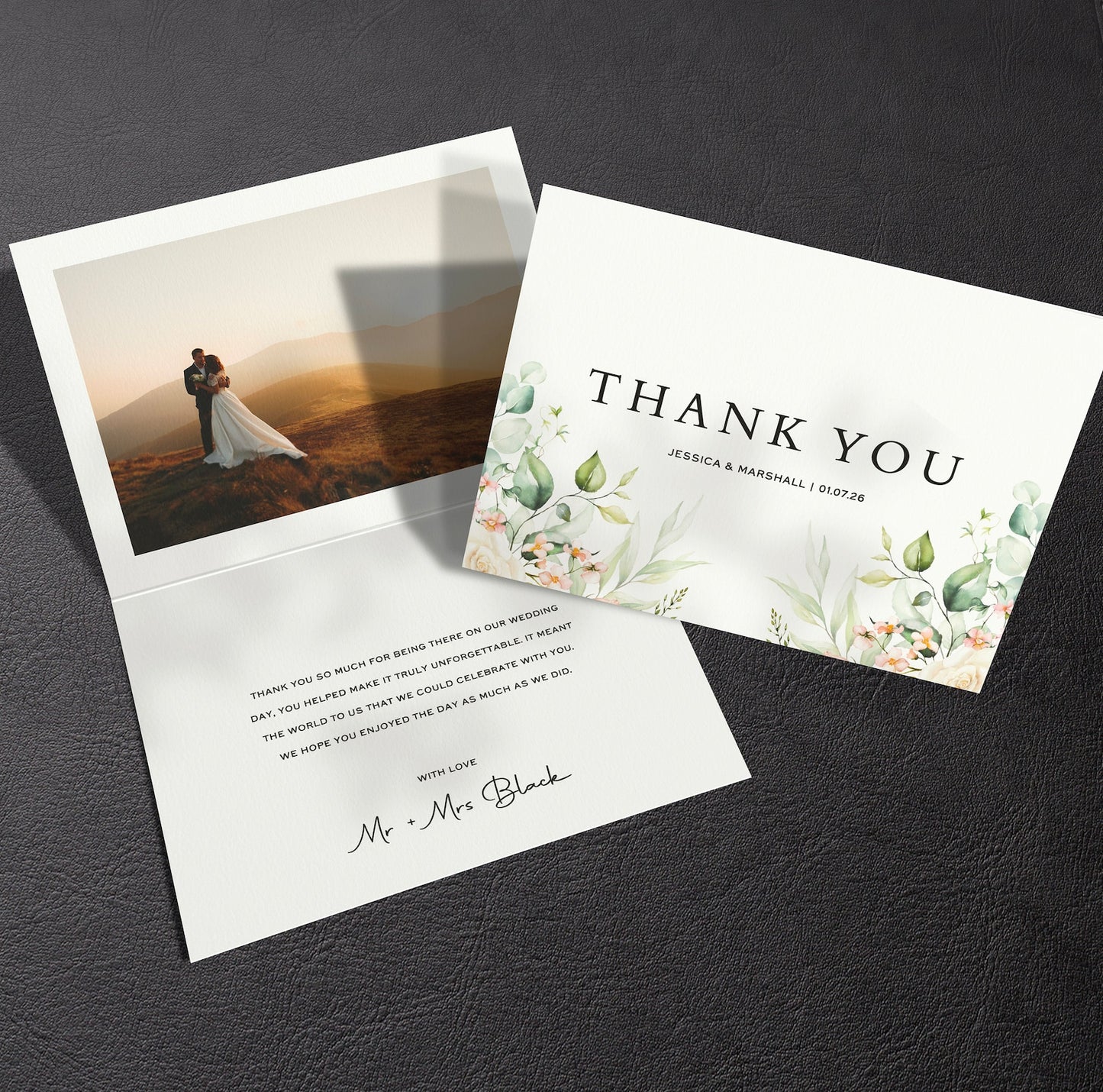 Bouquet wedding thank you card – folded floral design with romantic flower arrangement